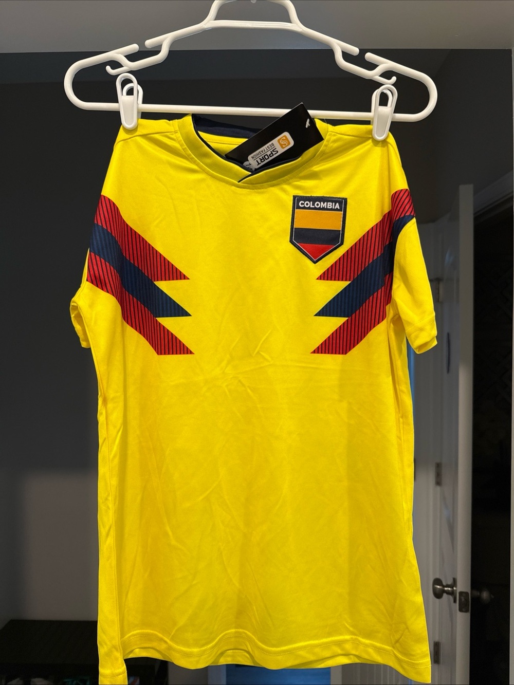 Colombia National Jersey Patriotic Yellow Flag Shield Pride Soccer NEW- Small
